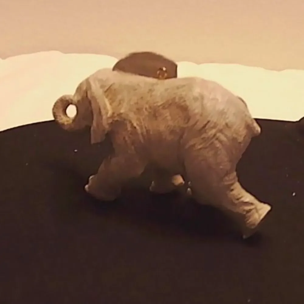 Resin Elephant Christmas Ornament 4x1.25x2.5